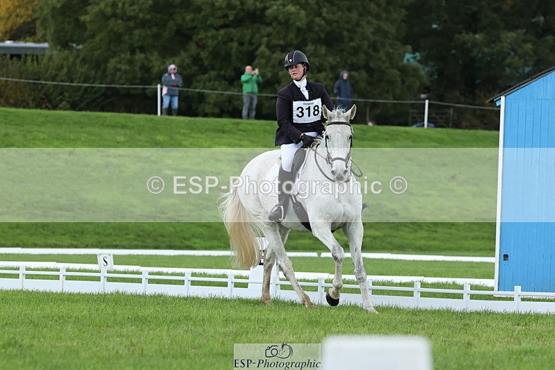 251023A-115856-03457 - D-318-Caroline.Allan
