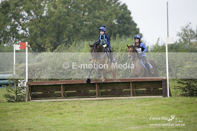 WWHT 171021 2011 - Novice Pairs (0.80m)  17/10/21