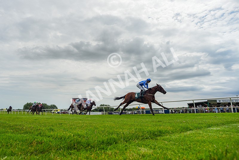 220626-Race 1-Minzelle-4863 - Race 1 14.30pm British EBF Maiden Fillies' Stakes