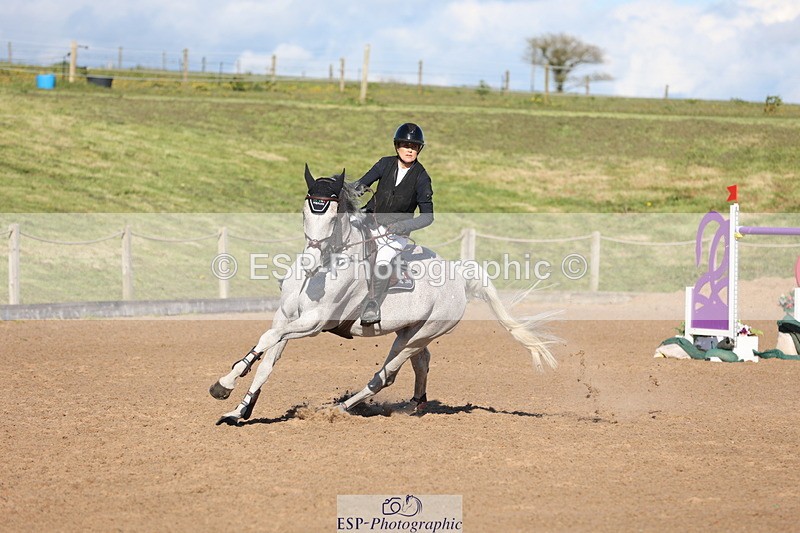 240419A-172910-09822 - Cls 10, 2 Star Big Tour 145cm  Break to End