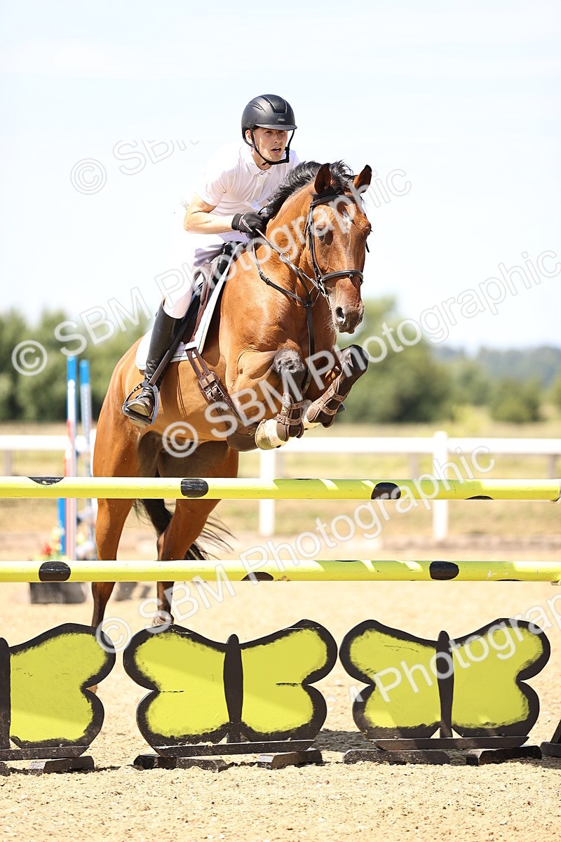 SBM_001350 - Class 16 - GFS Senior Newcomers 1.25m