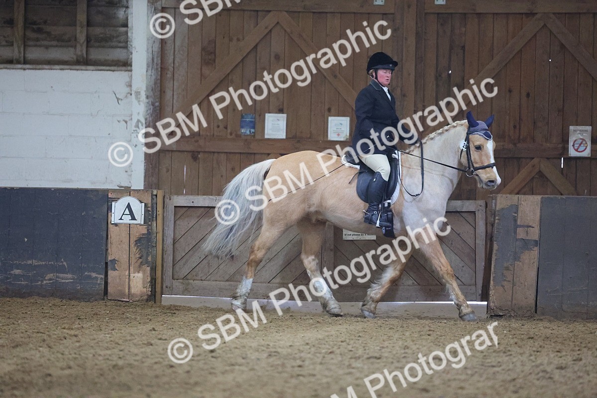 SBM_003103 - Class 9-10 - MQ U21 Open Novice 1