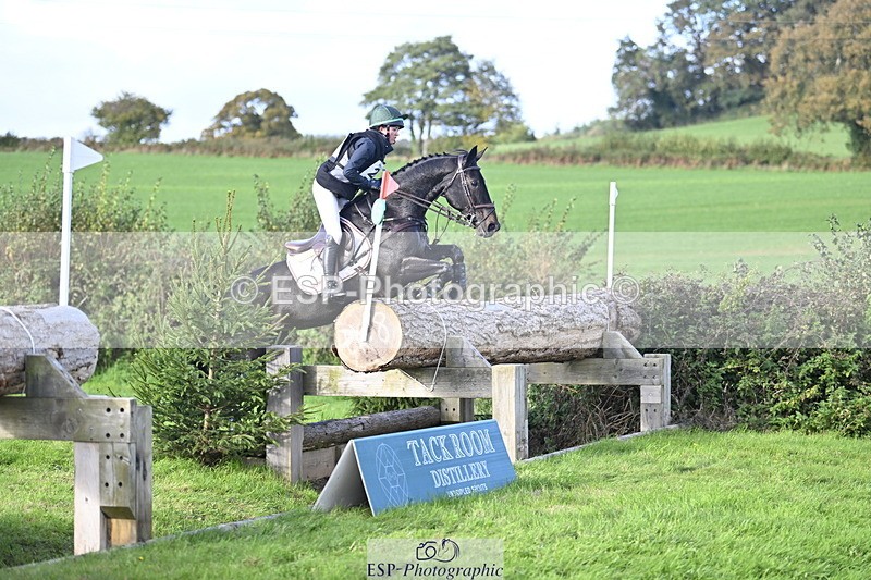 251024A-151100-13378 - C-230-Ciara.O.Connor