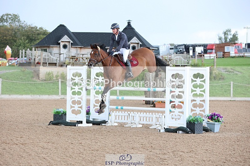 250911-123458-01502 - Cls 3 Snr Foxhunter