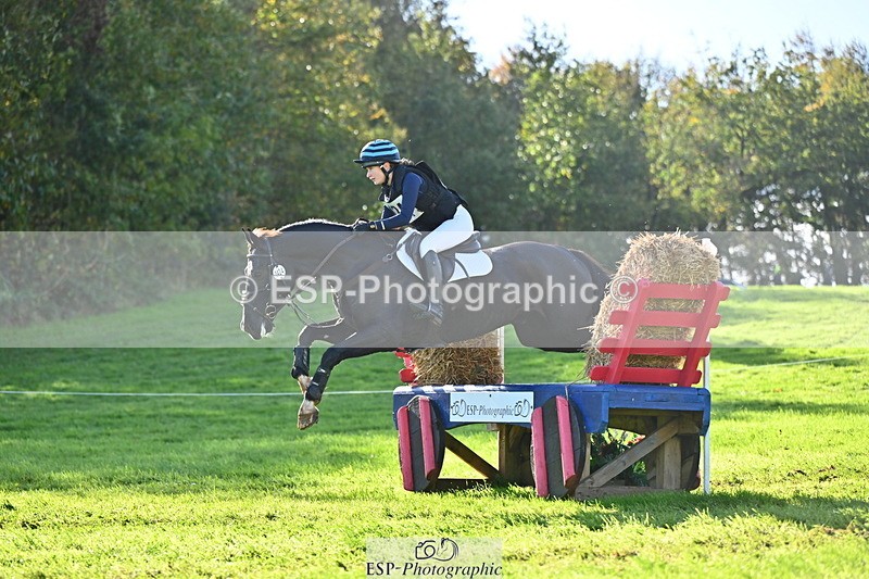 251025A-123052-19122 - F-424-Anastasia.Eaton