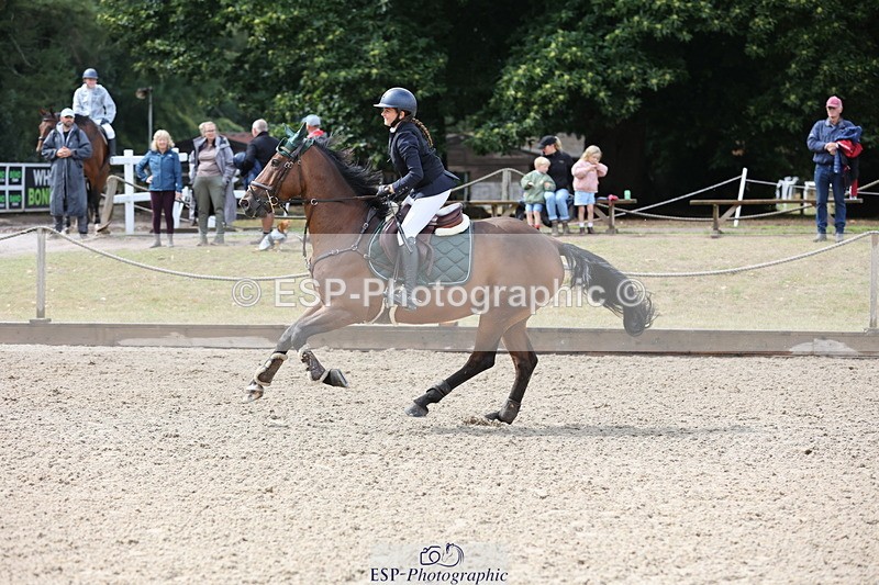 250831A-133433-10321 - Cls 42 Snr 1m Grand Prix