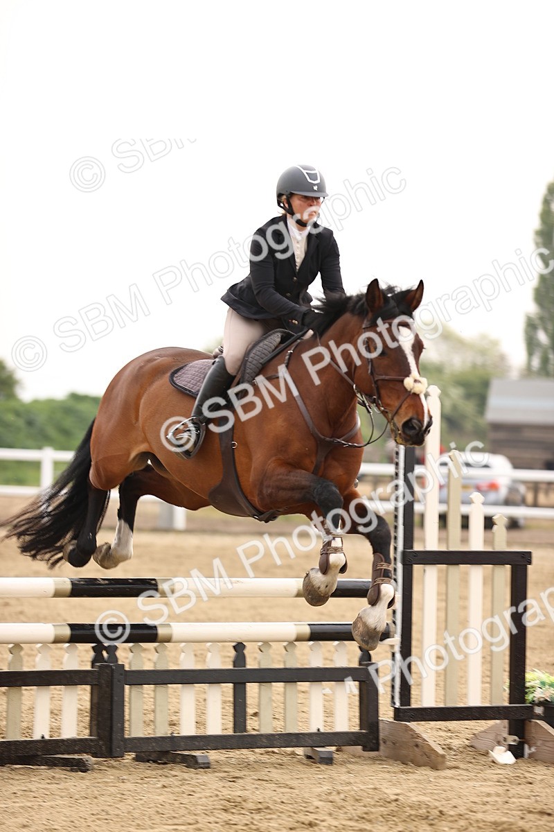  - Class 15 - Senior British novice - 90cm