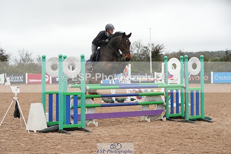 251109-111119-03495 - Cls 20 Newcomers and 1.10m Open