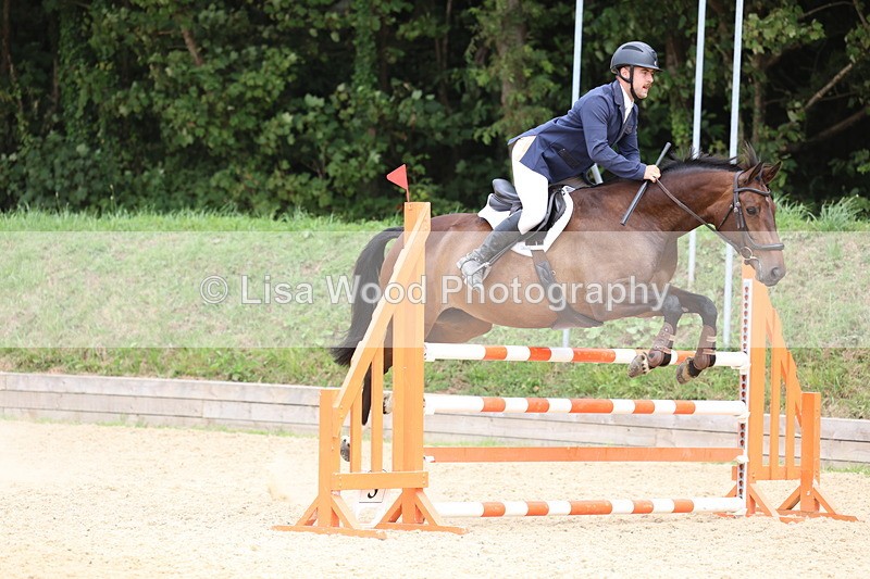 3E7A6352 - Class 8: Senior Newcomers/1.10m open