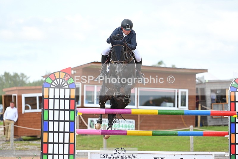 230721A-155125-07461 - Cls 10, 2 Star Big 1.45m Start to break