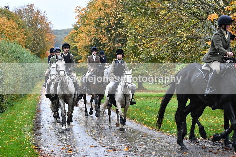 WJ5_6361 - B&B walk back for Hunt Tea !