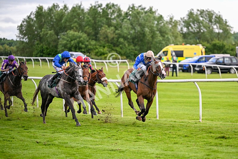 110626-Race 6-Uppercase-5414 - Race 6 20.59pm Racing Again 22nd June Handicap