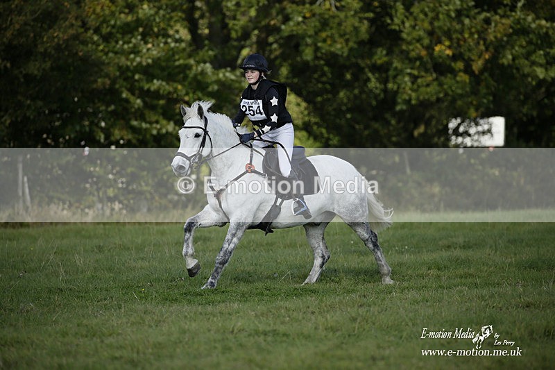  WWHT 171021 3892 - Open (1.00m)  17/10/21