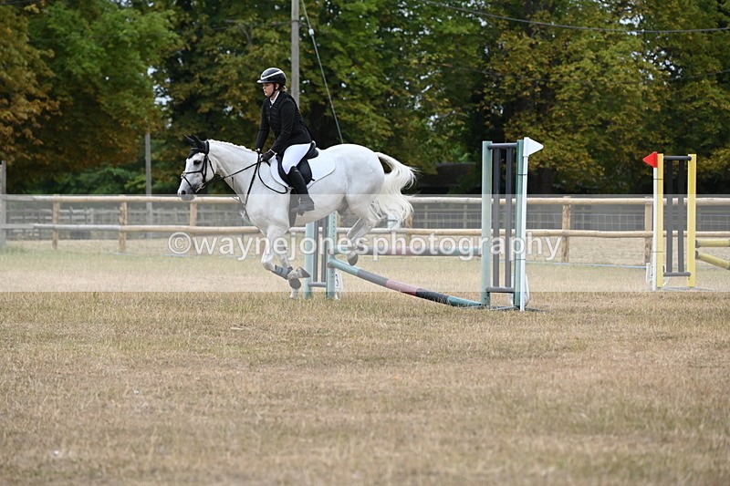WJ6_0644 - Class 14 Intermediate Jumping 75cm