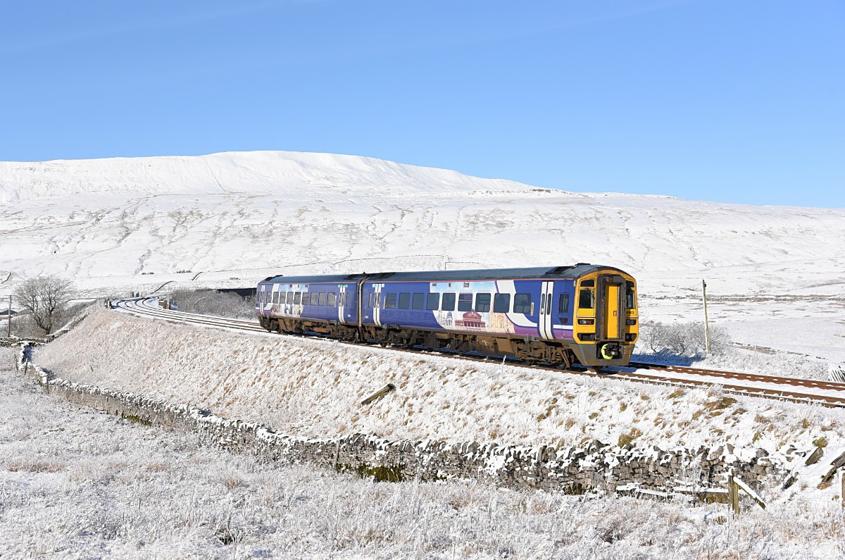 JL - 31.1.19 158903 09:19 Leeds - Carlisle, Ribblehead - Ribblehead