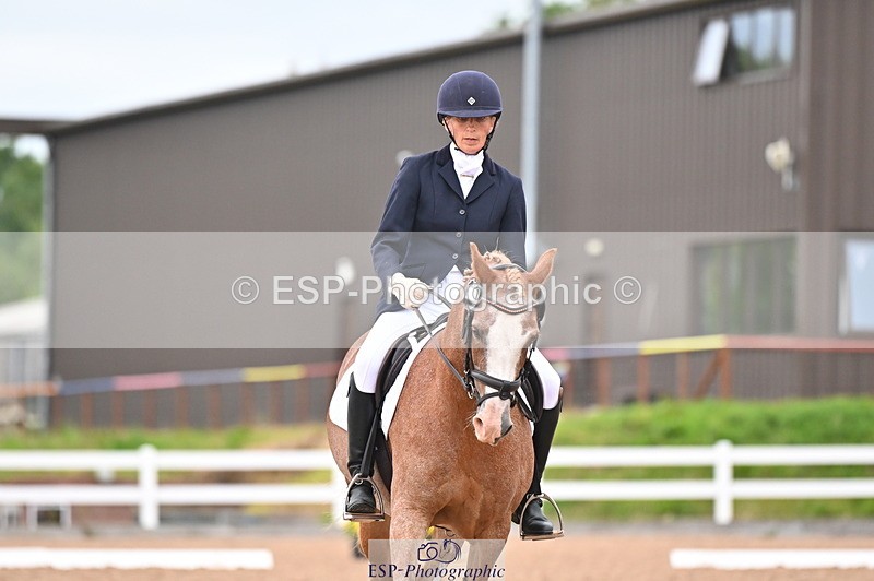 240817A-170310-10663 - 281-Caroline.Stagg-Dycott.Classy.Rose