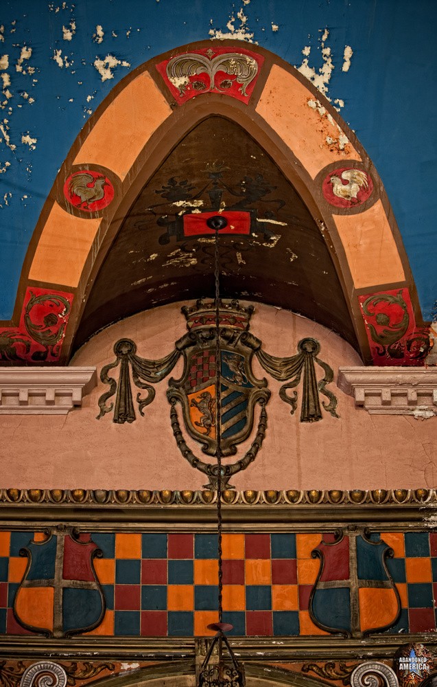 The Lansdowne Theatre | Ornament Detail - The Lansdowne Theater