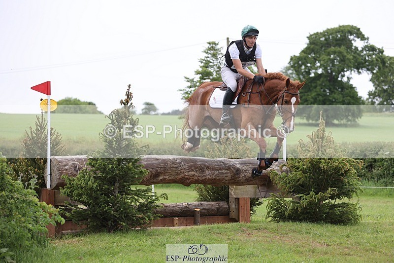 240525-154327-17103 - 223-MORNINGSTAR_VAN_ALTRIDO-Max_Warburton