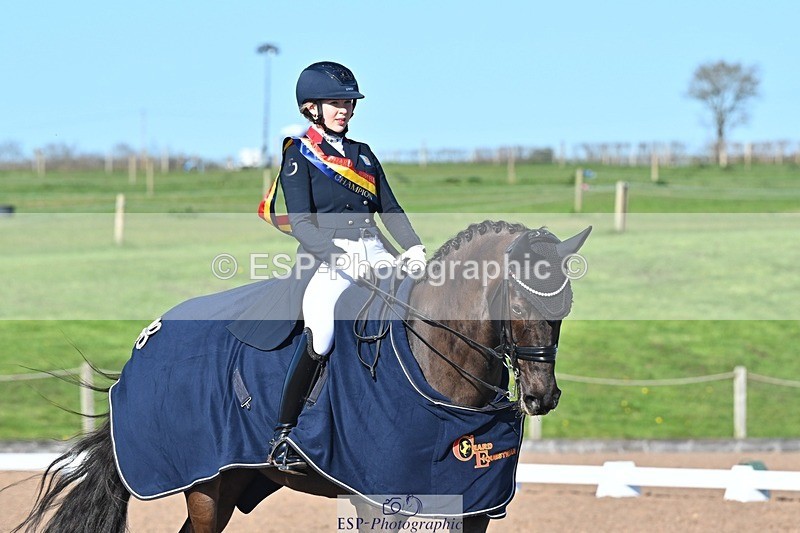 250405-153741-11805 - Cls 28 Young Riders Team