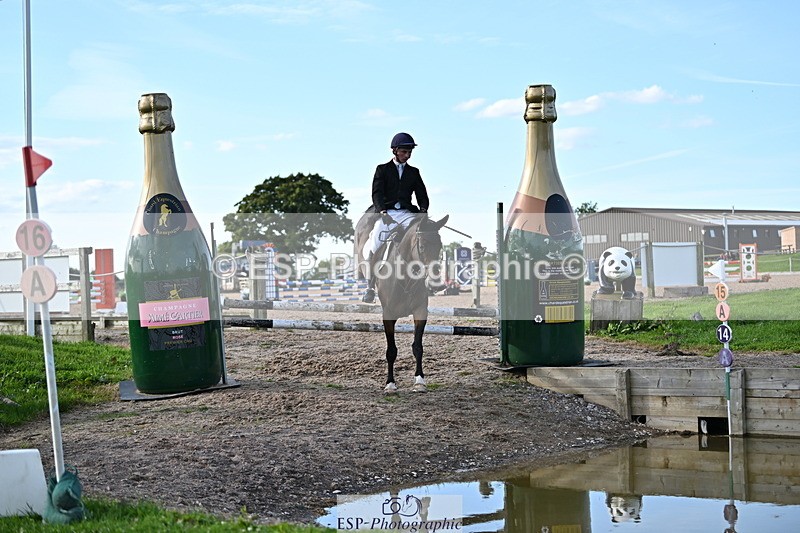 240913A-170808-05596 - Cls 19 Snr 1m Open Speed Derby