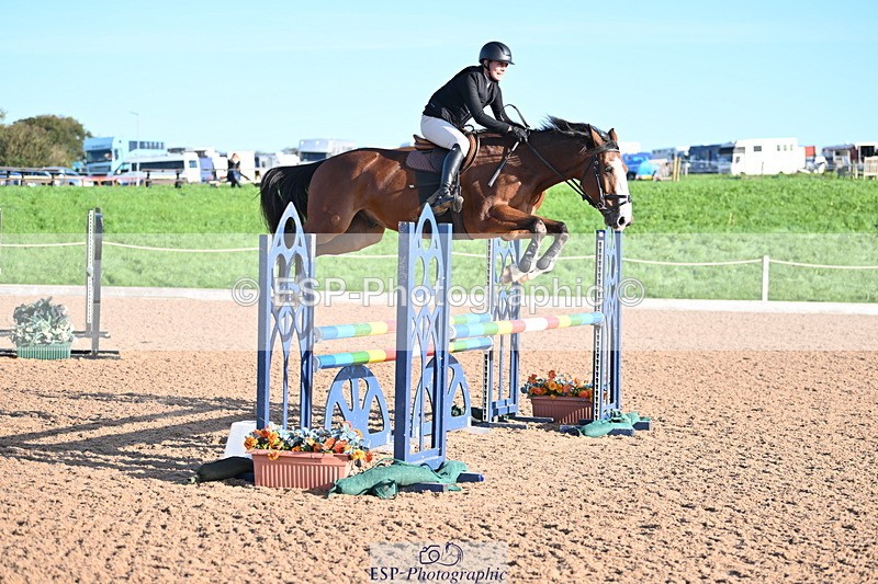 231015A-095452-07082 - Cls 28 Newcomers & 1.10m Open