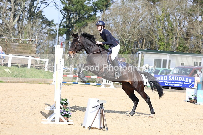 3E7A6494 - Class 4: Senior British Novice/90cm open