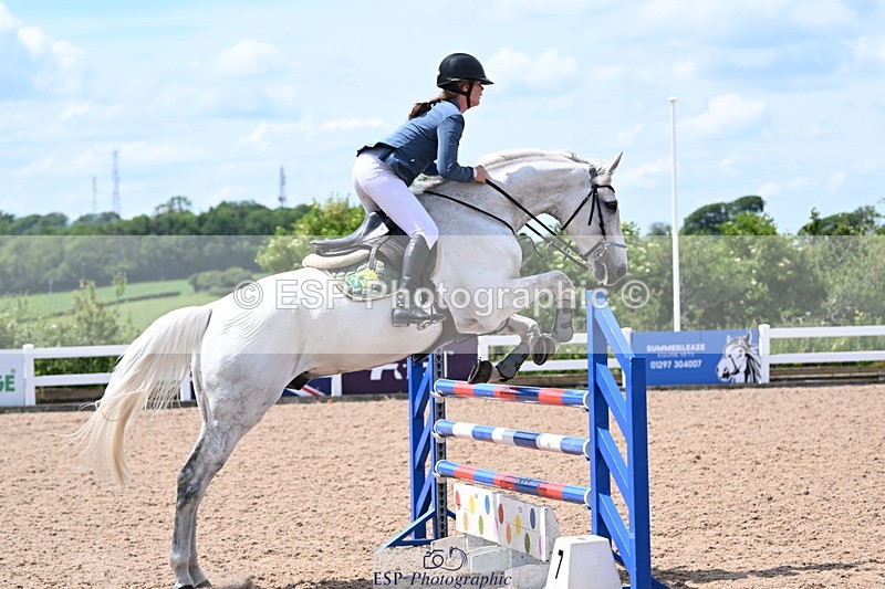 240619A-143104-00621 - Cls 4 Snr Newcomers and 1.10m Open