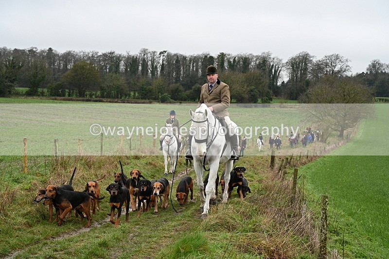 WJ7_9432 - Walk out..