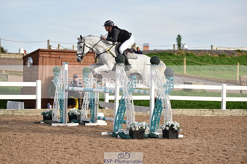 231015A-161152-09257 - Cls 27 1.10m Amateur Q 2nd R