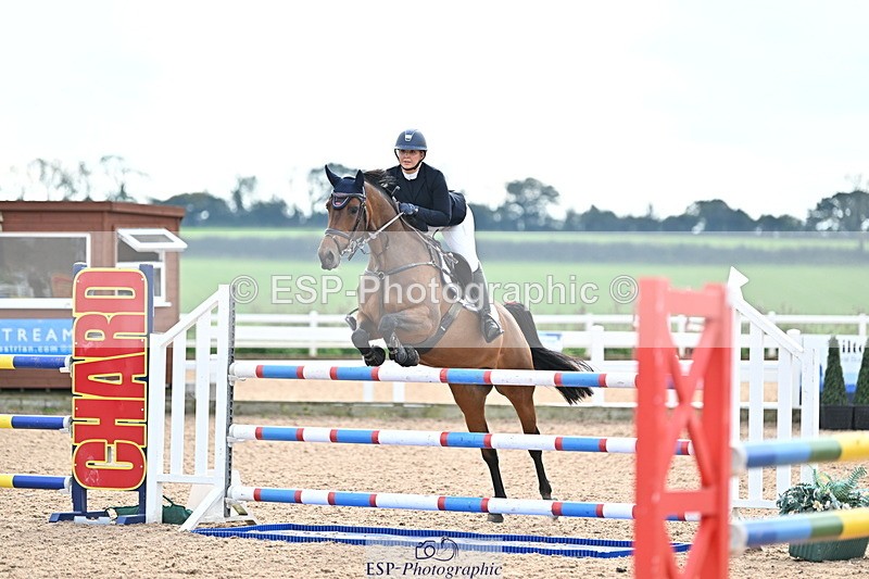 241004A-140618-02459 - Fri 11 1.10m amateur Quals