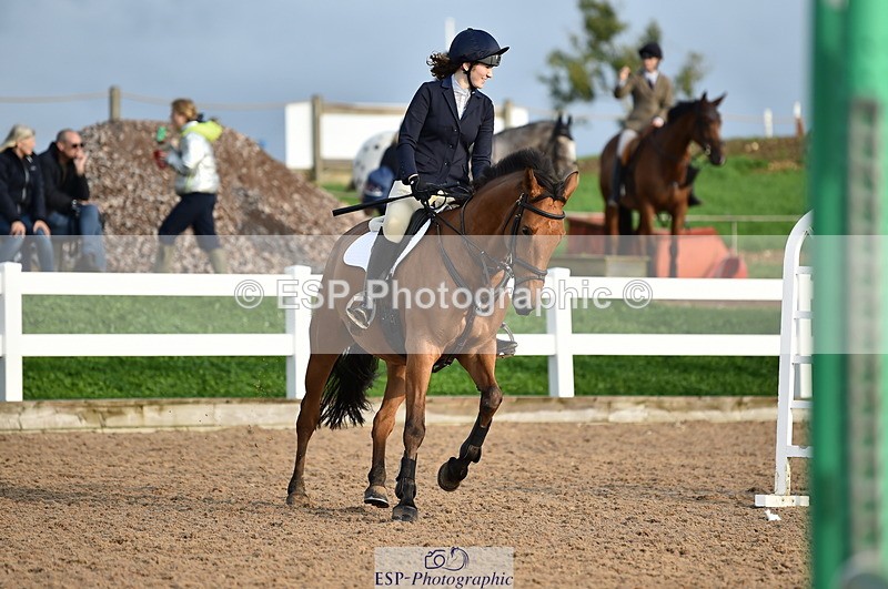 220829A-181152-00521 - 90cm classes