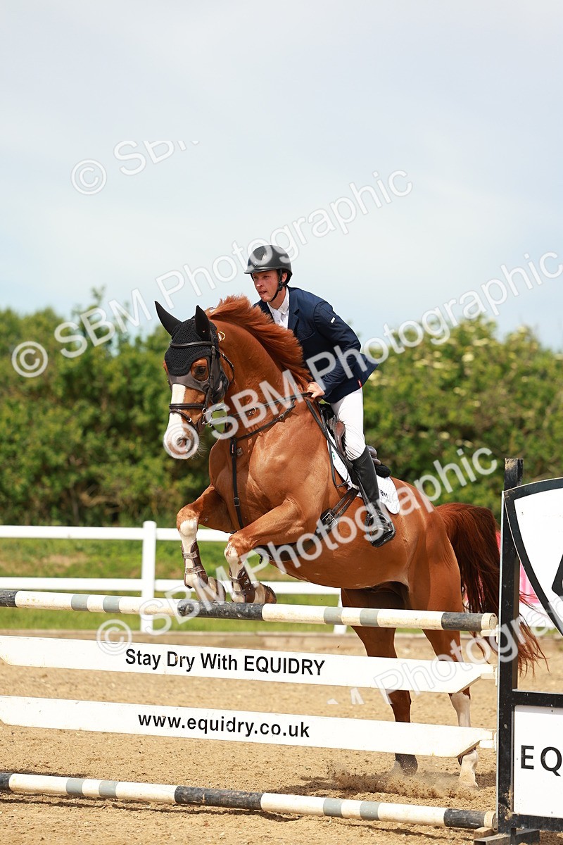 SBM_002412 - Class 4 - Senior Newcomers - 1.10m