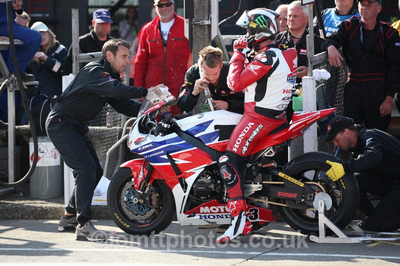 IMG_0895 - Senior TT - Start Line