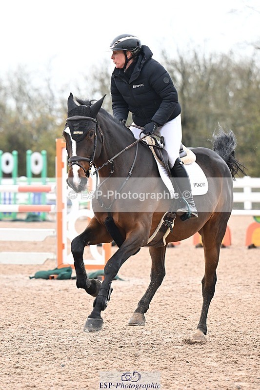 251105-141331-00816 - Cls 06 Fox & 1.20m