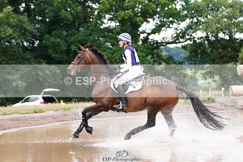 250803A-123542-13050 - M-553-Beatrice.Hayman-Joyce-ICONIC