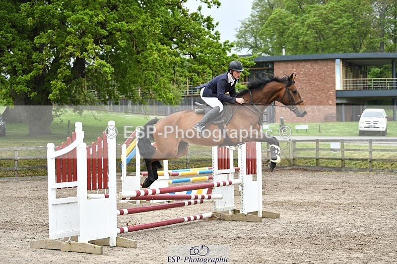 230512-095312-00414 - Cls 10 Snr 85cm Schooling