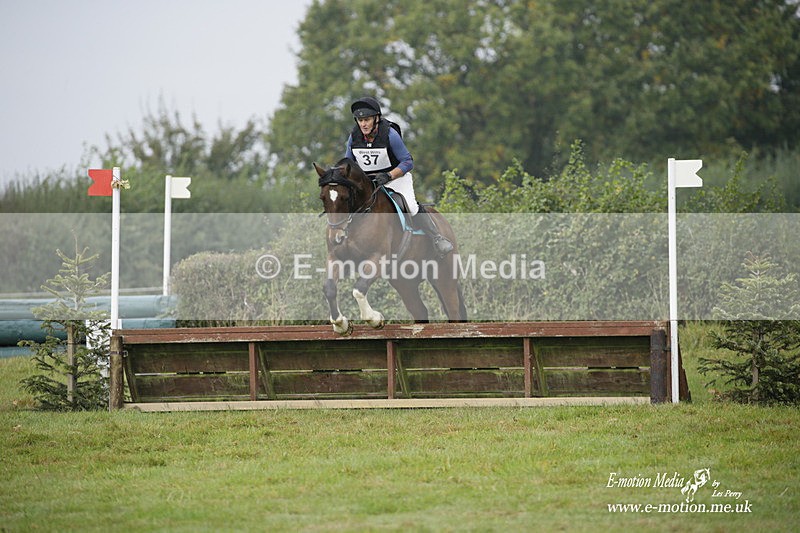 WWHT 171021 0247 - Novice Restricted (0.80m)  17/10/21