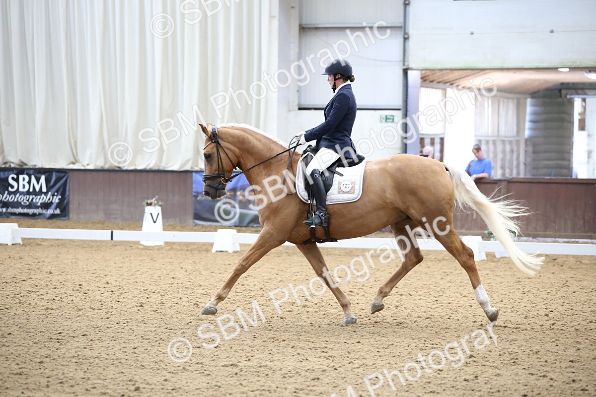 SBM_002068 - Class 5 - Novice 6 Gold - 9.00-10.10