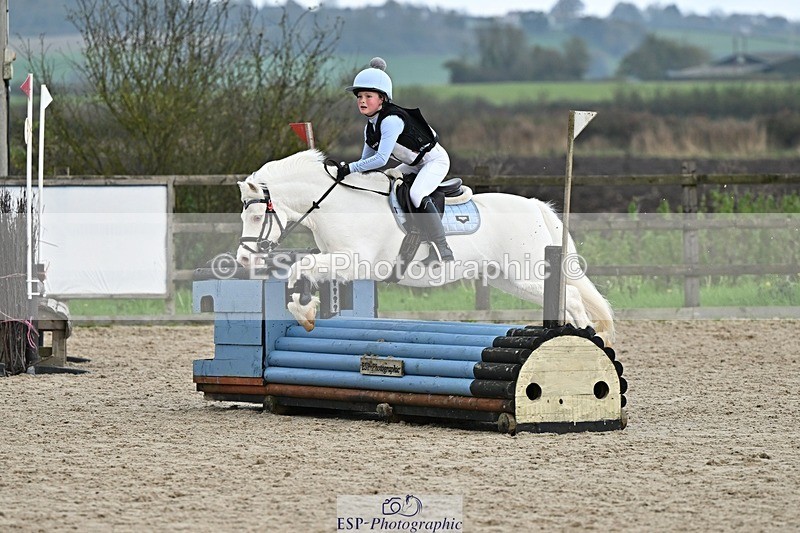 241110-133657-00889 - 60-65cm Arena Eventing