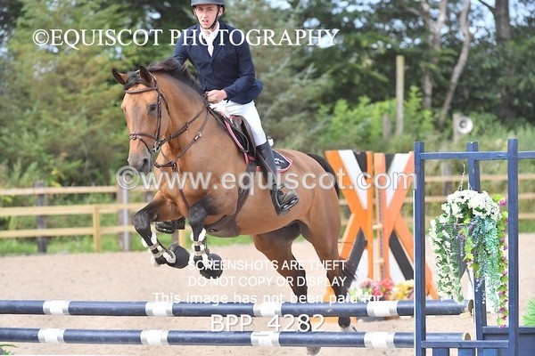 BPP_4282 - CLASS 12 SUN Senior British Novice/ 90cm Open