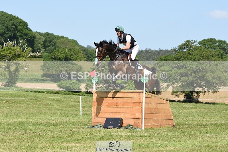 230527-112438-08841 - 307-PENHILLS_CANDY_MAN-Max_Warburton-XC