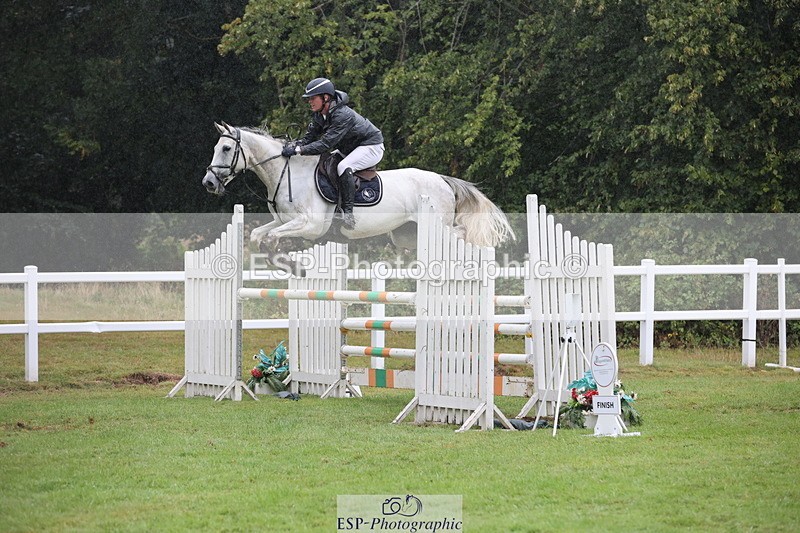 250830A-133901-06742 - Cls 16 Snr Newcomers and 1.10m Open