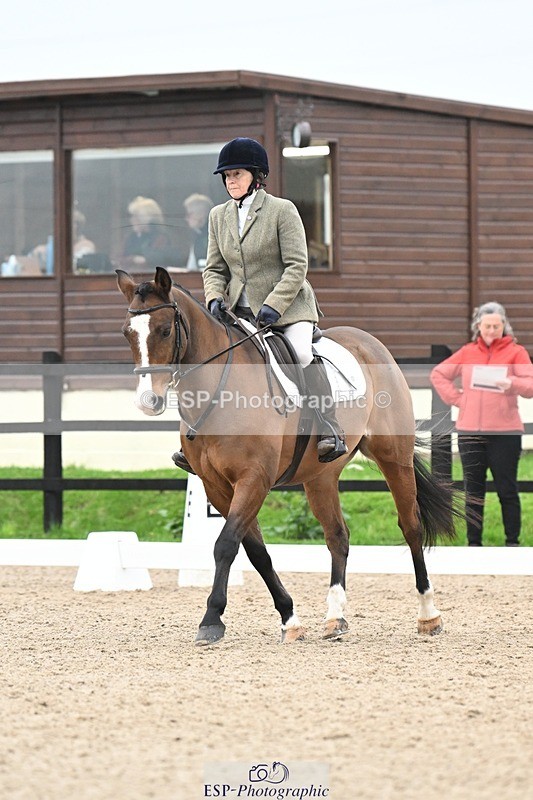 241103-094318-00194 - Intro 3 - 9.40 to 10.40