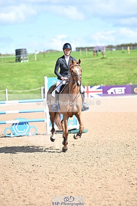 250924-125424-00298 - Cls 4 Newcomers and 1.10m Open