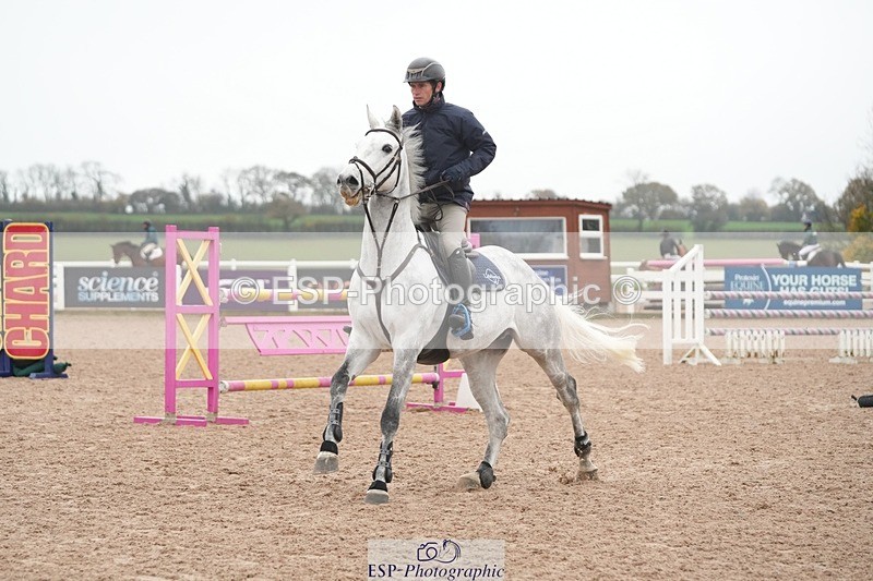 251107-123715-00751 - Cls 5 Newcomers and 1.10m Open