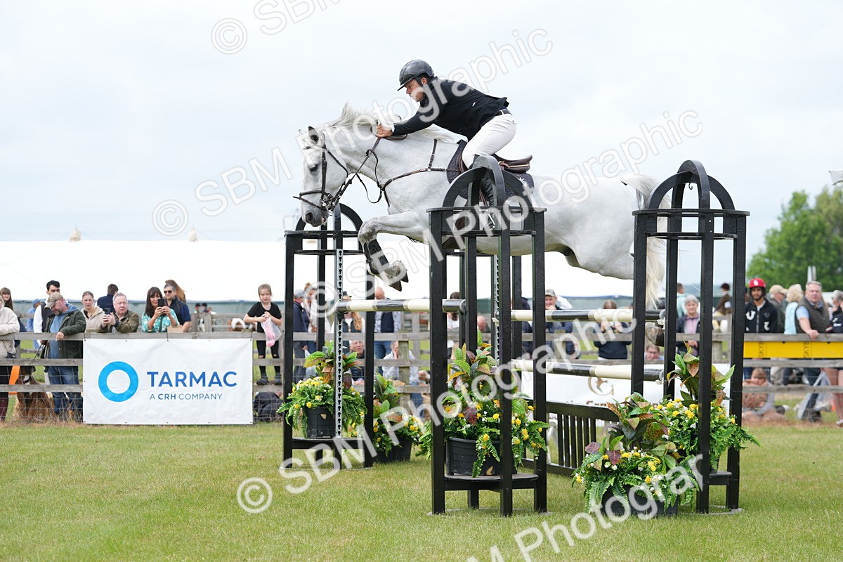 SBM_06530 - Class 202 - National 1.40m Open