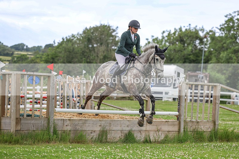 3E7A3698 - Class 6: Hawkins Motors Senior 1.00m Derby
