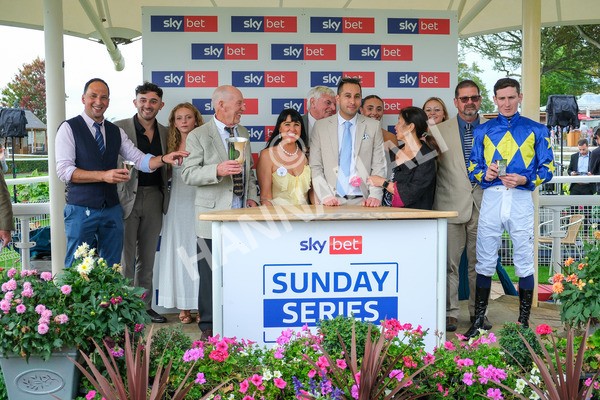 080925-Race 3-Rock N Roll Pinkie-8753 - Race 3 3.30pm Skybet Proud To Support ROR Stayers Handicap