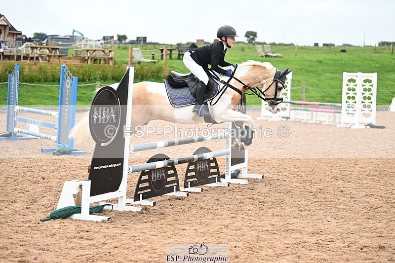 240907A-123120-01656 - Cls 3 Pony Medium Team 80cm & 90cm