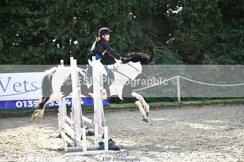 251004A-131936-01217 - Classes 6 & 7 60cm